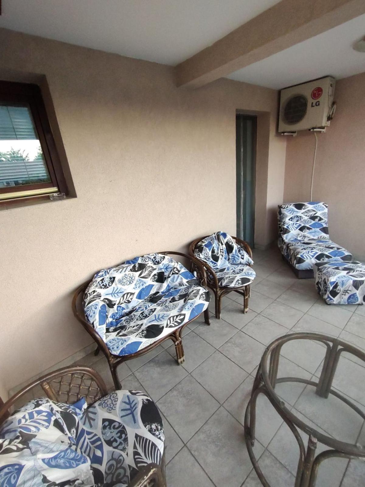 Plavi Apartman Airport Belgrade Extérieur photo