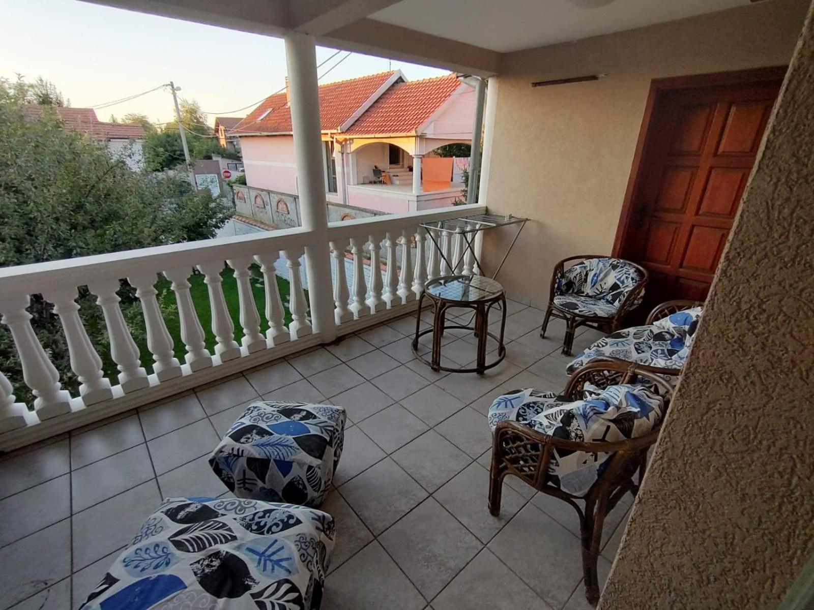 Plavi Apartman Airport Belgrade Extérieur photo